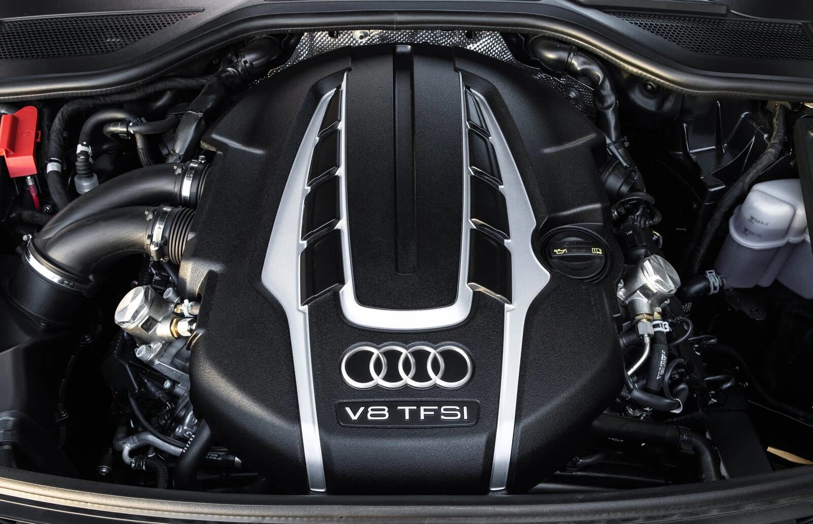 Audi brand new OEM engines — Essen Pro Motors hero background